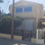 Sea Breeze 4 Bedroom Villa Larnaca