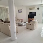 Sea Breeze 4 Bedroom * Larnaca