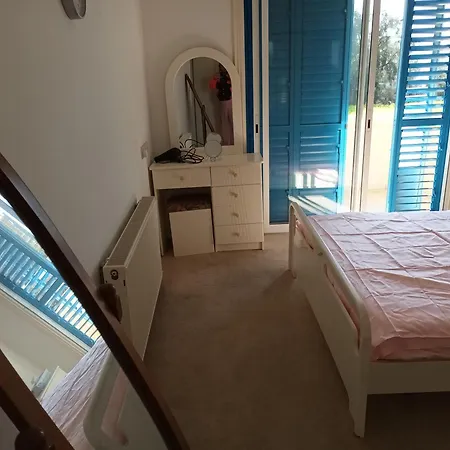 Sea Breeze 4 Bedroom Villa