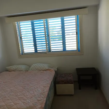 Sea Breeze 4 Bedroom Villa,shared Swimming Pool וילה *