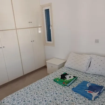 Sea Breeze 4 Bedroom Villa,shared Swimming Pool Villa Larnaka