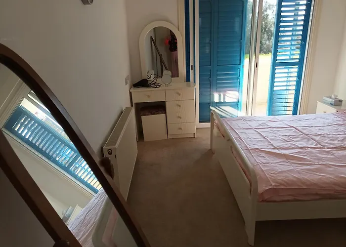 Sea Breeze 4 Bedroom Villa