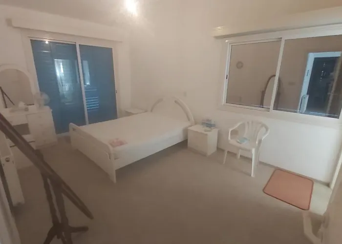 Villa Sea Breeze 4 Bedroom *