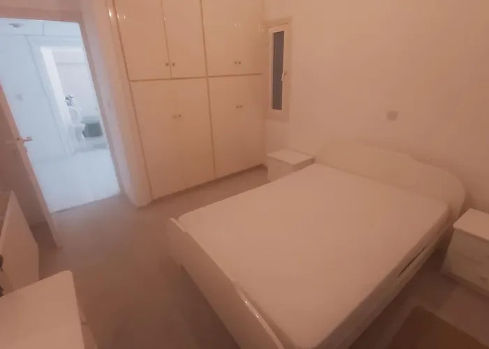 Sea Breeze 4 Bedroom Villa *