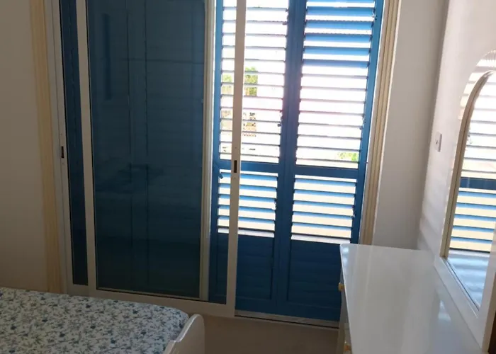Sea Breeze 4 Bedroom * Larnaca