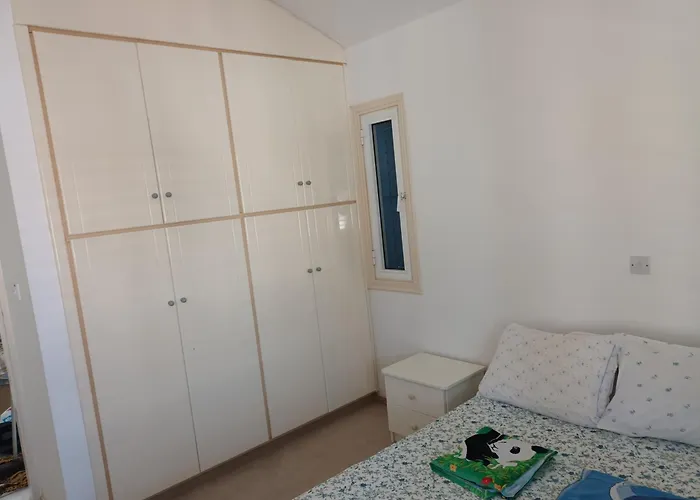 Sea Breeze 4 Bedroom Villa