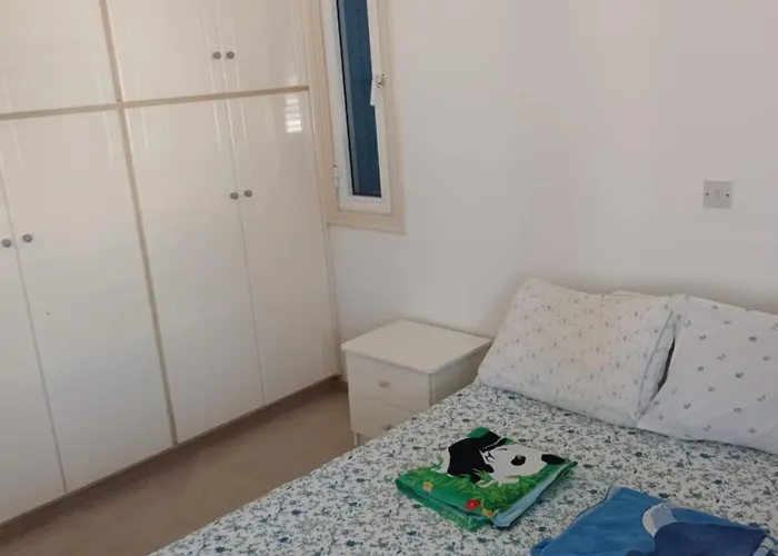 Sea Breeze 4 Bedroom Villa Larnaca