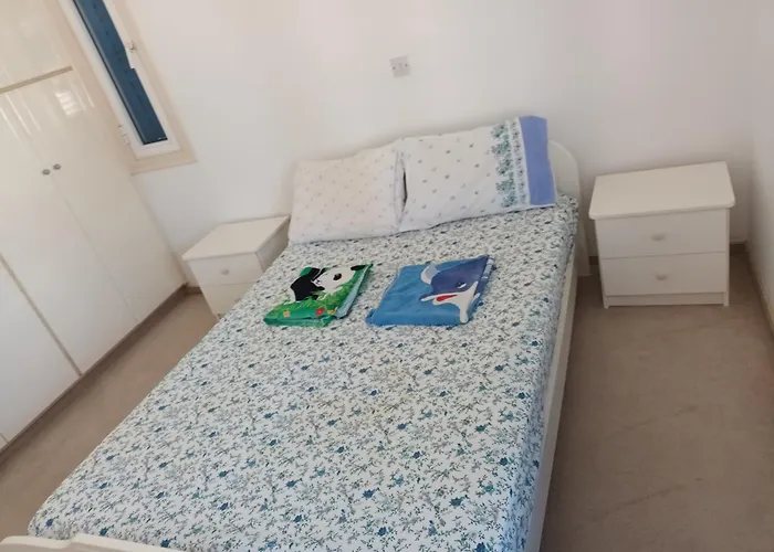 Sea Breeze 4 Bedroom Villa *