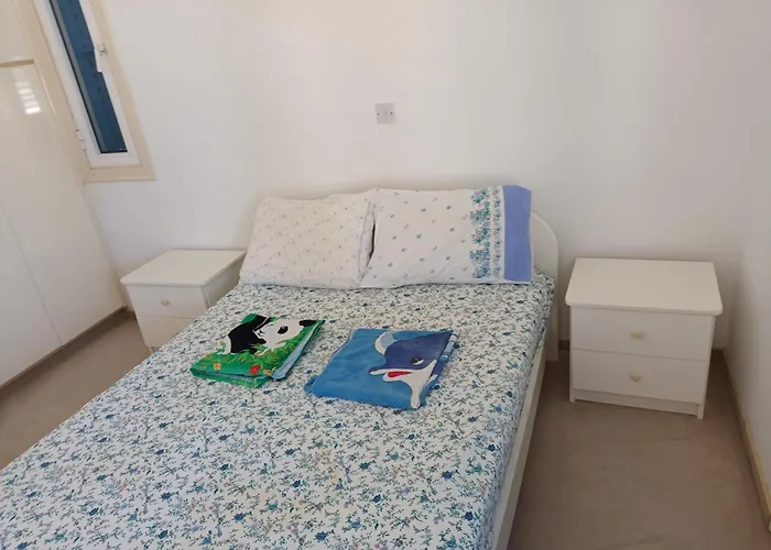 Villa Sea Breeze 4 Bedroom Larnaca